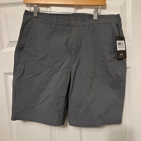 NWT Mountain Hardwear Basin Trek Shorts Men’s size 33 Long Gray New - Picture 1 of 4